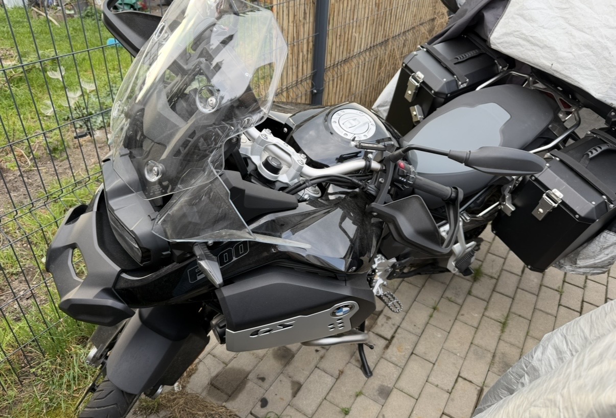 BMW F 900 GS adventure